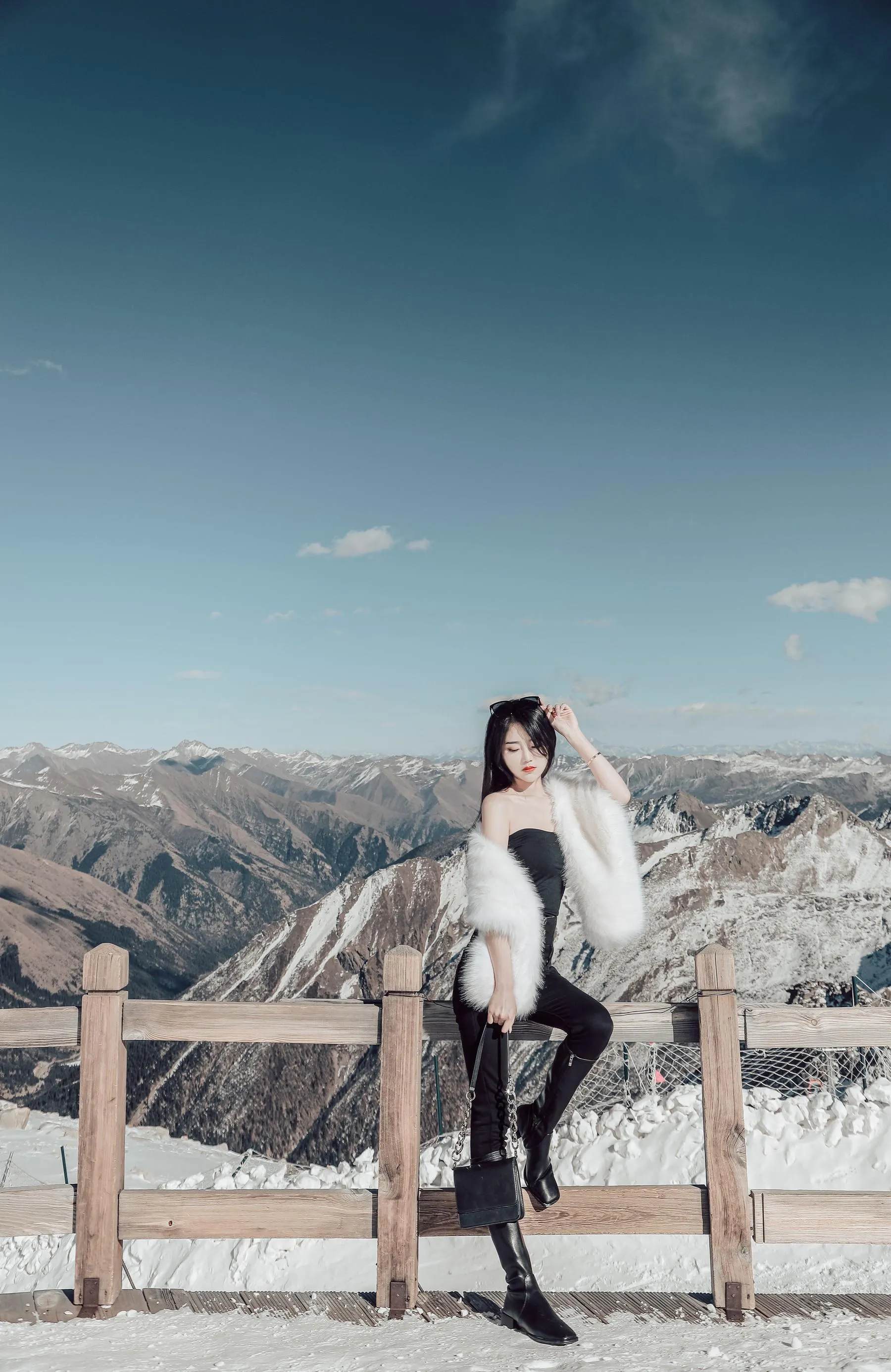 [艺图语] 2022.06.21 冰雪之巅 婷婷 [34P]插图8
